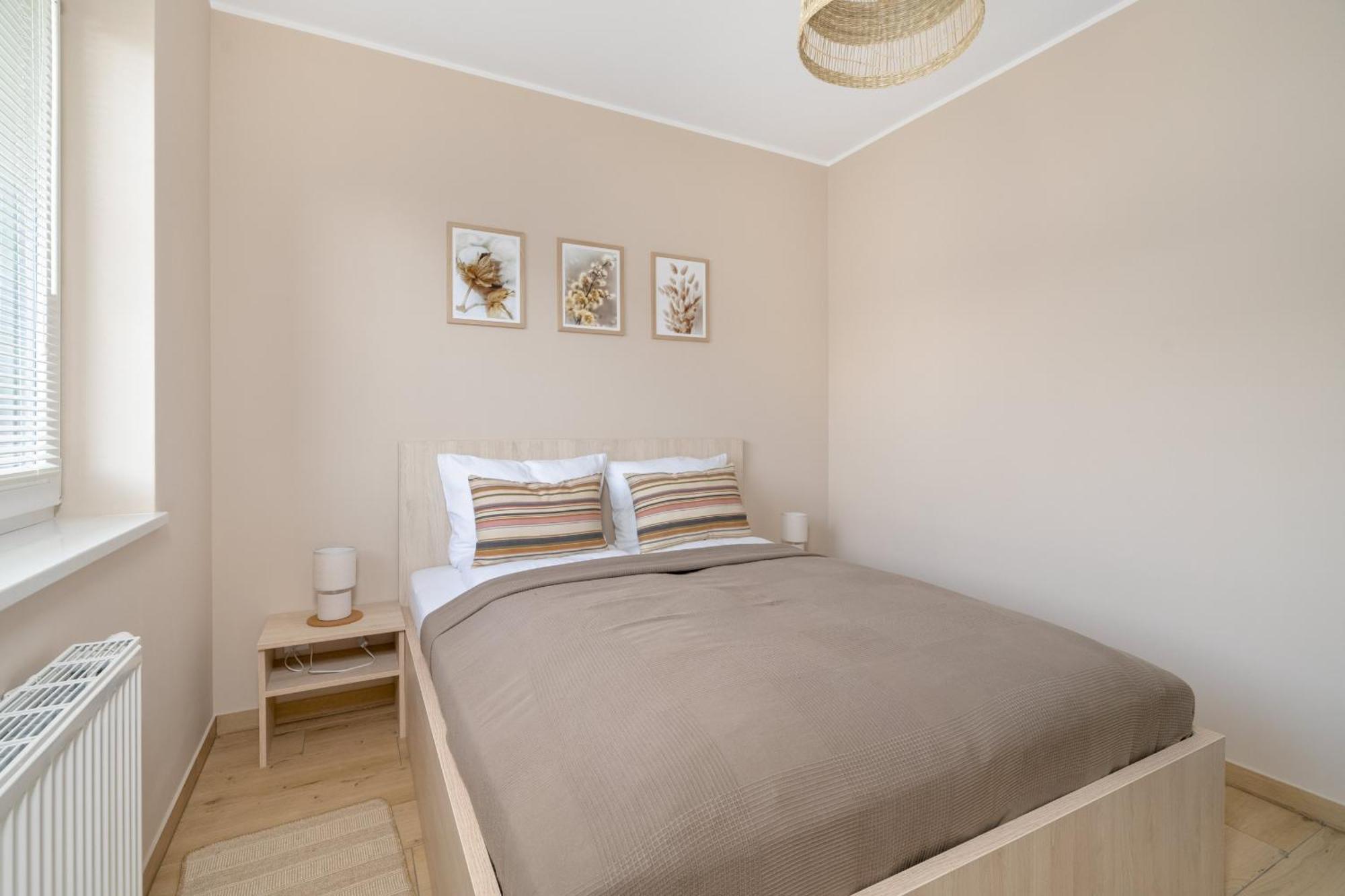 Cosy And Bright Apartment With Parking In Poznan By Noclegi Renters Extérieur photo