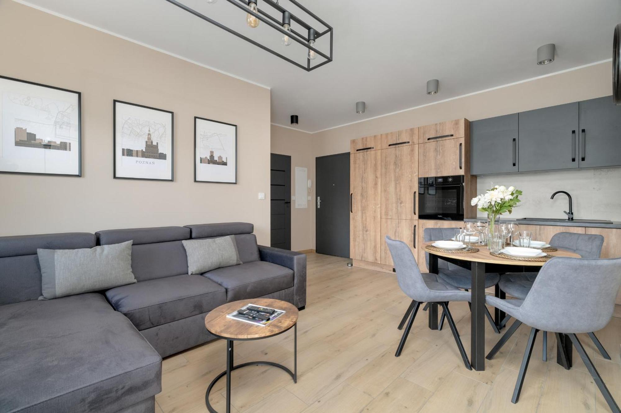 Cosy And Bright Apartment With Parking In Poznan By Noclegi Renters Extérieur photo